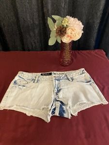 NARA Women's Low Rise Cutoff Shorts Size 8